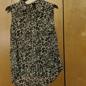 3/$10 Sale! H&M Top Never worn!!!